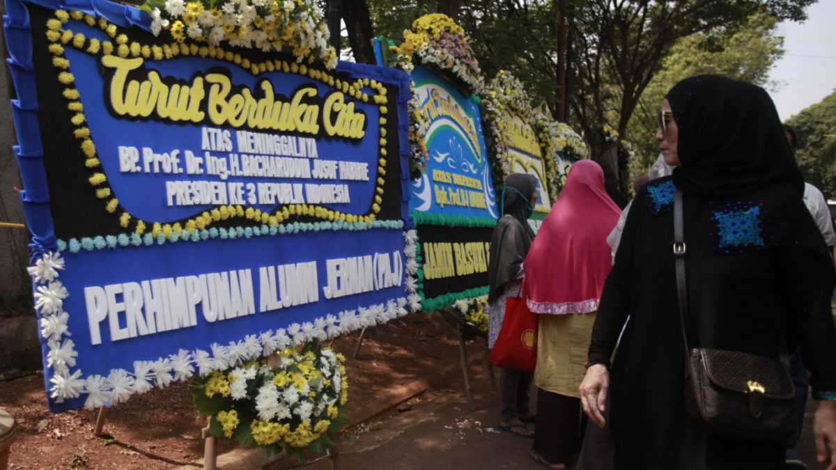 International dignitaries, communities mourn BJ Habibie’s demise