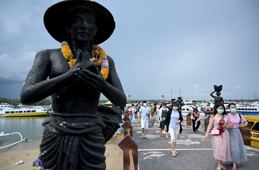 10,000 Chinese Tourists Cancel Trips to Bali over Coronavirus Fears: Travel group