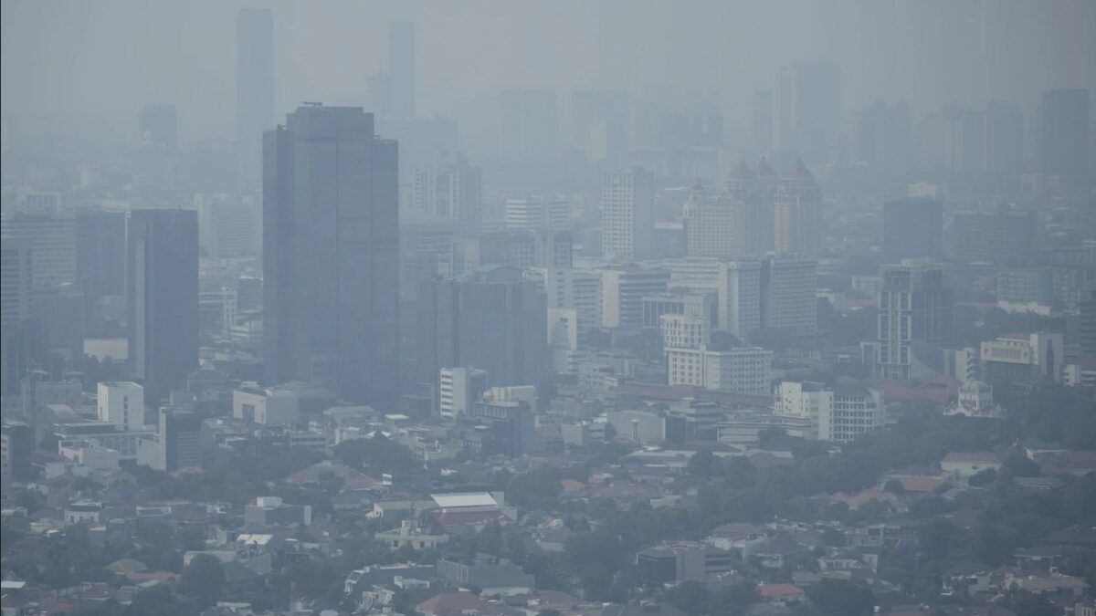 Jakarta is the world’s most polluted city. Blame the dry season and vehicles for the gray skies